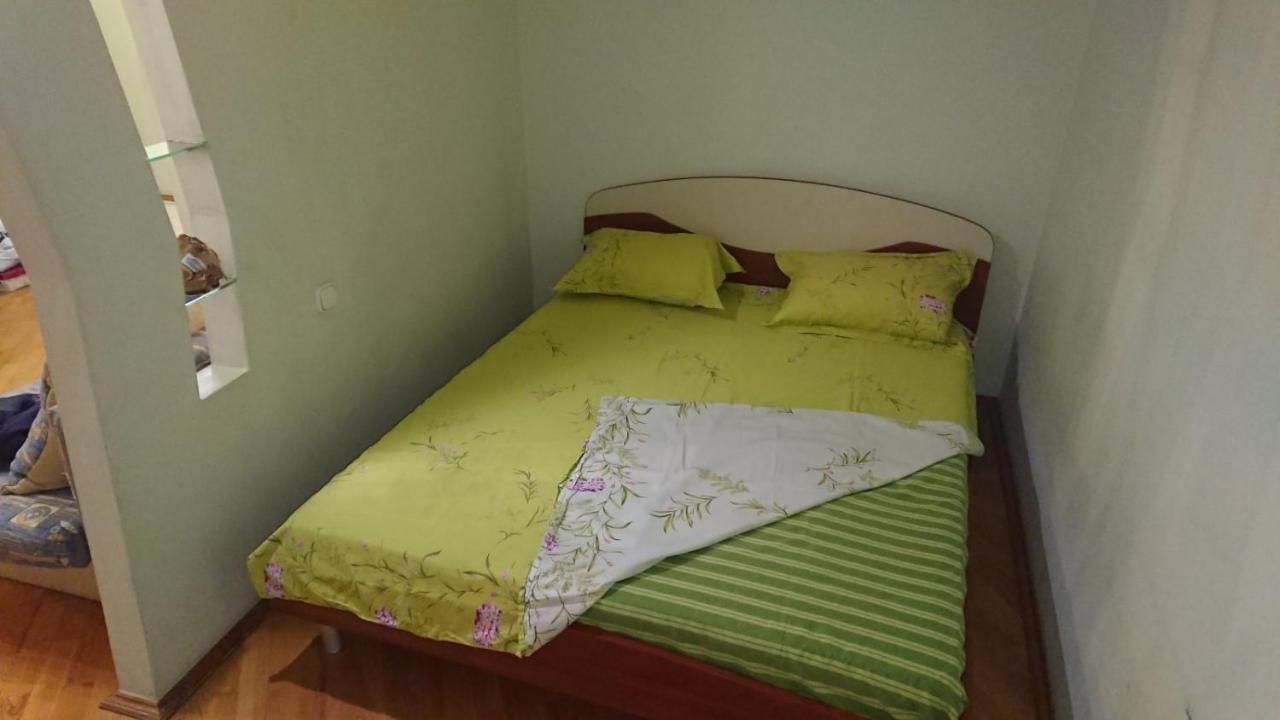 Green Rose Kiev Luaran gambar