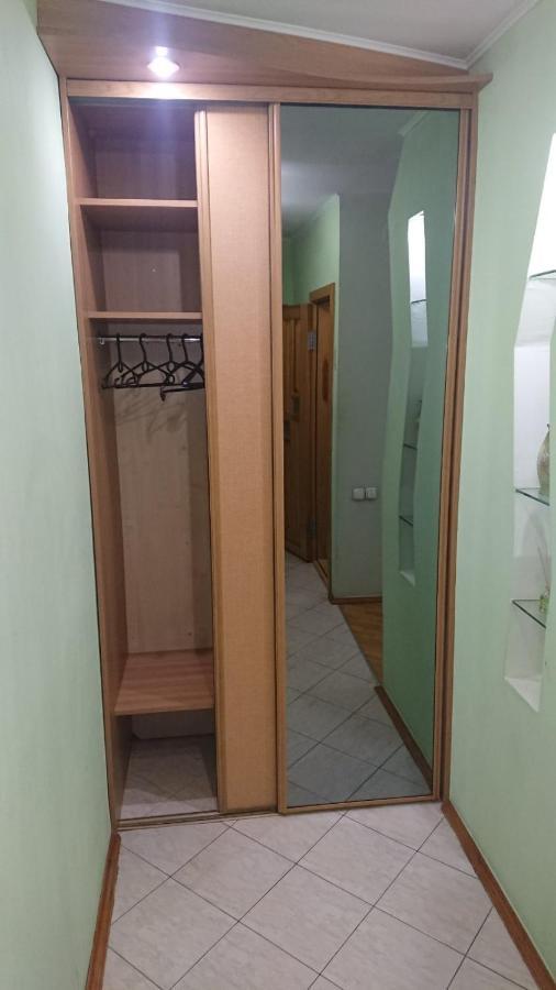 Green Rose Kiev Luaran gambar